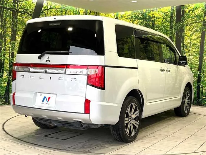 Mitsubishi Delica D5 2024 — миниатюра 4