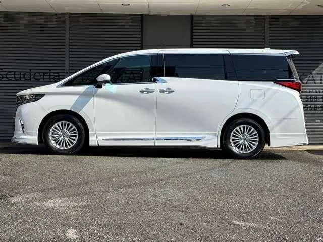 Toyota Alphard Hybrid 2026 — миниатюра 3