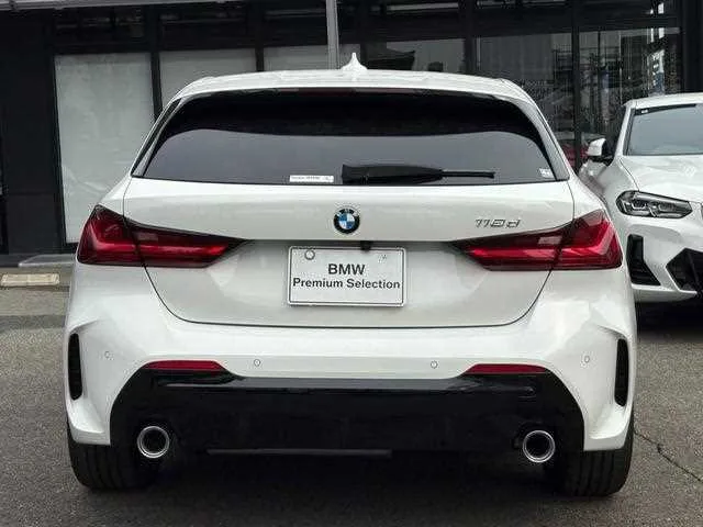BMW 1 Series 2023 — миниатюра 5