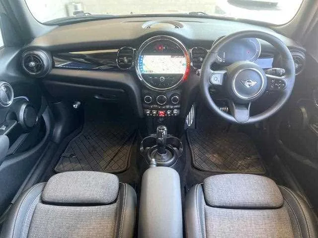 BMW MINI 2022 — миниатюра 2