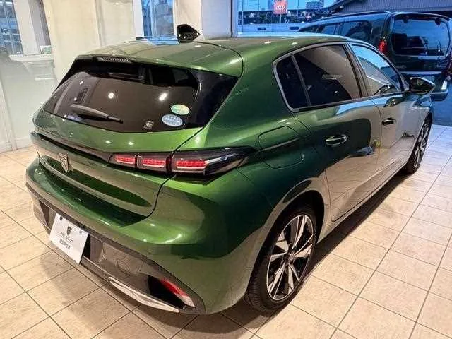 Peugeot 308 2023 — миниатюра 2