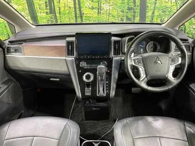 Mitsubishi Delica D:5 2022 — миниатюра 2