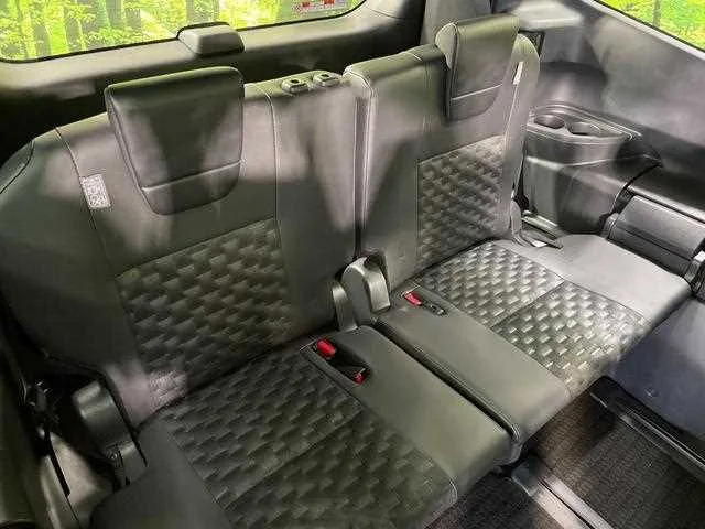 Toyota Voxy 2024 — миниатюра 4