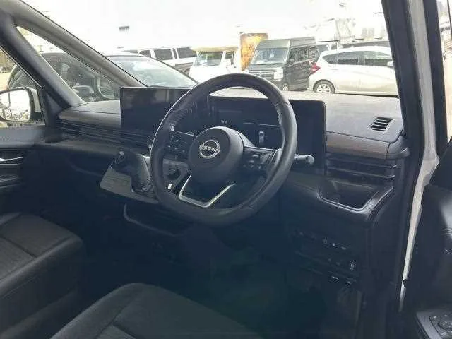 Nissan Serena 2025 — миниатюра 3