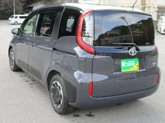 Toyota Sienta 2023 — миниатюра 4