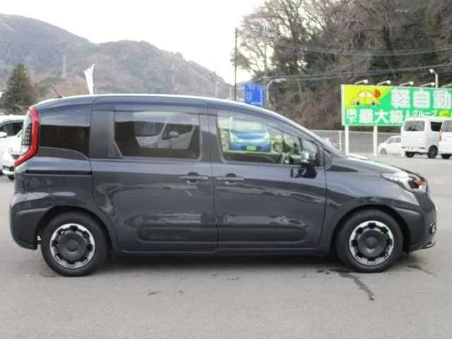 Toyota Sienta 2023 — миниатюра 5