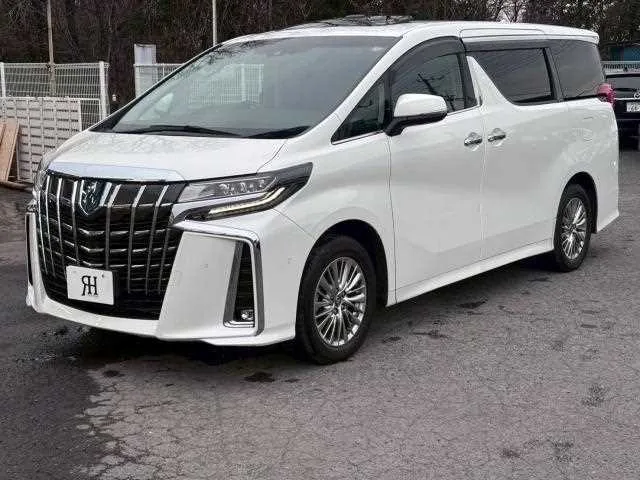 Toyota Alphard Hybrid 2022 — фото 1, купить с доставкой в Москву