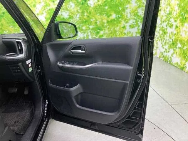 Toyota Noah 2022 — миниатюра 4