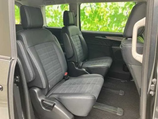 Mitsubishi Delica D5 2025 — миниатюра 5