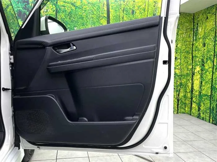 Nissan Serena 2023 — миниатюра 3