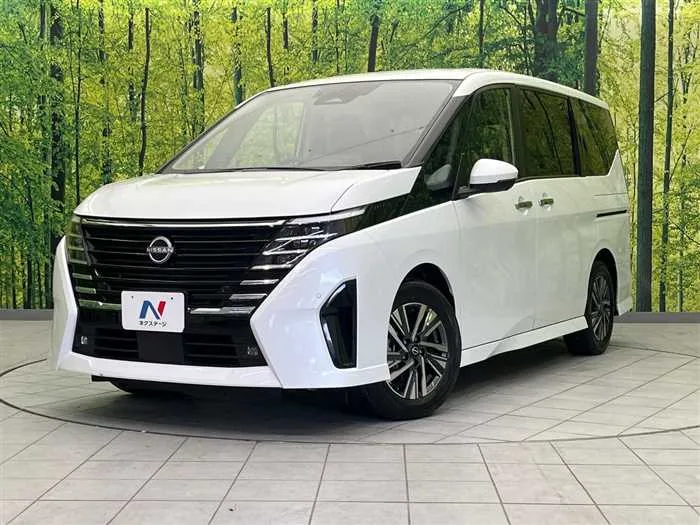 Nissan Serena 2024 — фото 1, купить с доставкой в Москву