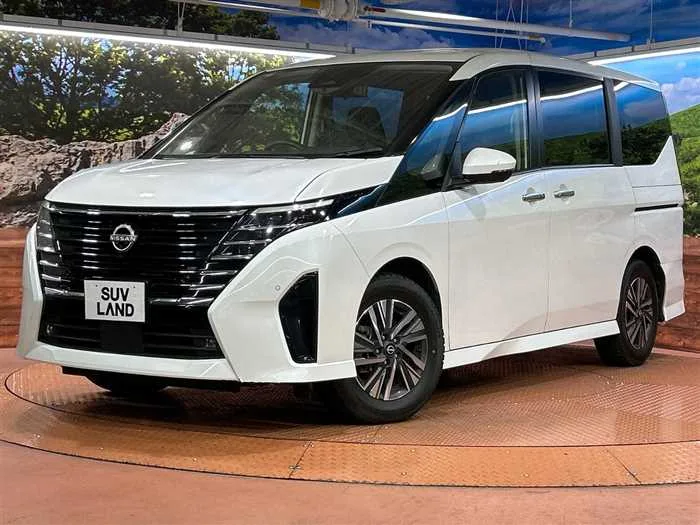Nissan Serena 2025 — фото 1, купить с доставкой в Москву