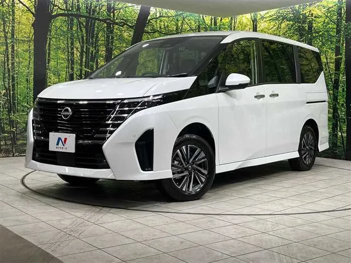 Nissan Serena 2025 — фото 1, купить с доставкой в Москву