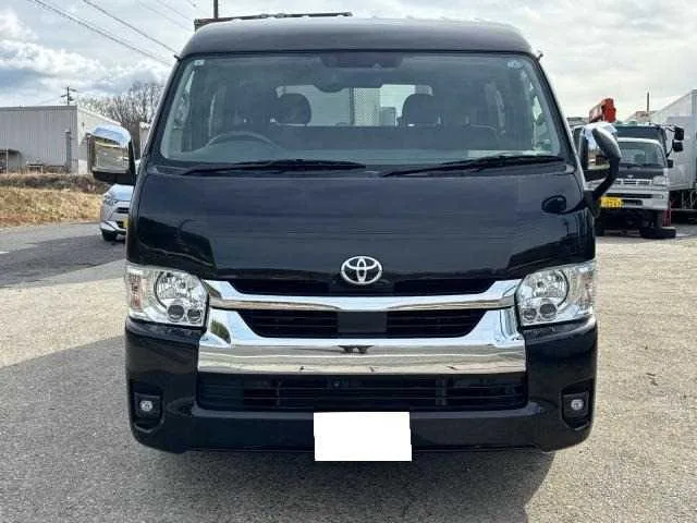 Toyota Hiace Van 2023 — миниатюра 2