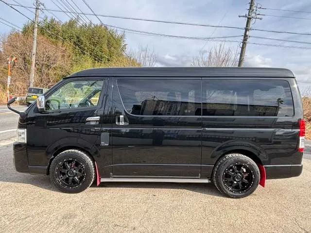 Toyota Hiace Van 2023 — миниатюра 5