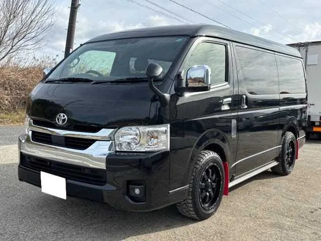 Toyota Hiace Van 2023 — фото 1, купить с доставкой в Москву