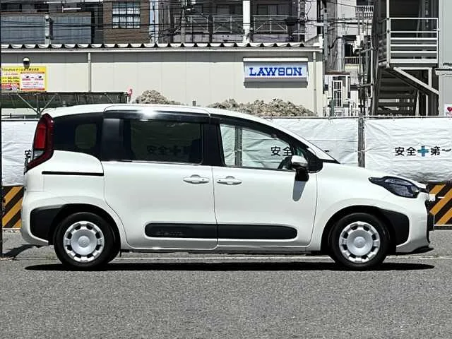 Toyota Sienta 2023 — миниатюра 3
