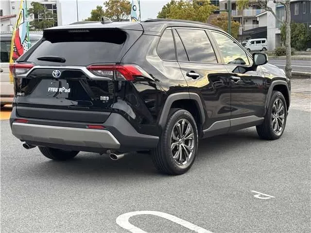 Toyota RAV4 HybridG 2023 — миниатюра 4