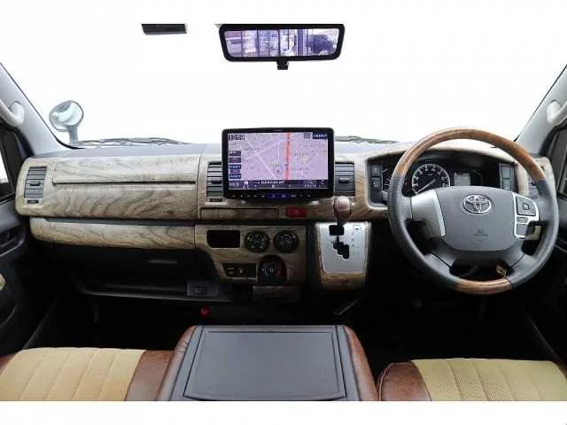 Toyota Hiace Van 2022 — миниатюра 2
