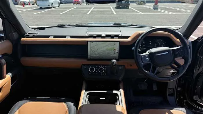 Land Rover Defender 110 X HSE D300 2024 — миниатюра 5