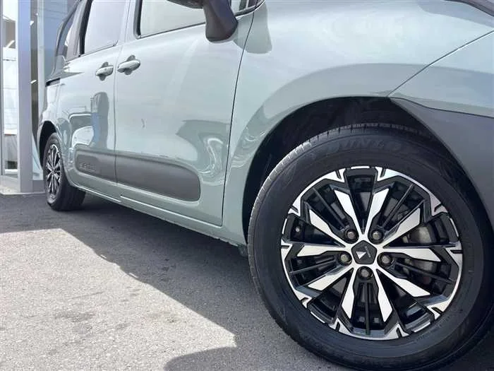 Toyota Sienta 2022 — миниатюра 4