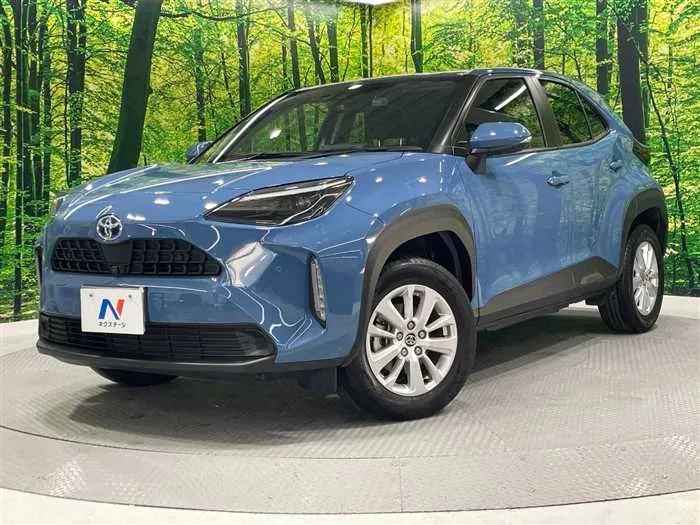 Toyota Yaris Cross 2023 — фото 1, купить с доставкой в Москву