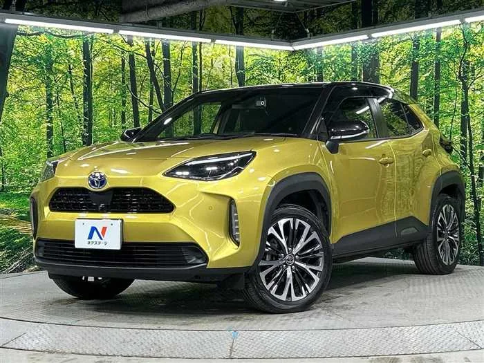 Toyota Yaris Cross 2022 — фото 1, купить с доставкой в Москву
