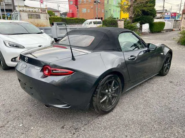 Mazda Roadster 2025 — миниатюра 4