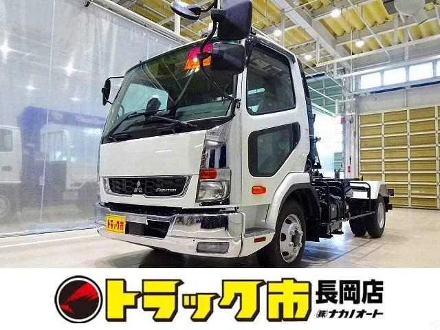 Mitsubishi Fighter 2025 — фото 1, купить с доставкой в Москву