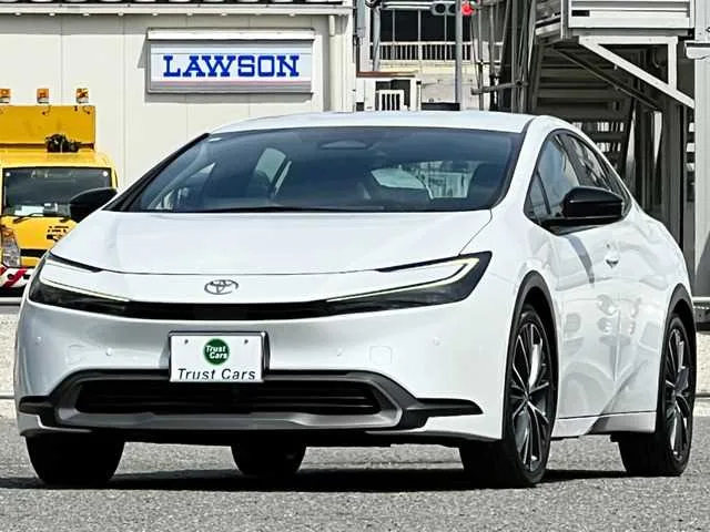 Toyota Prius 2024 — фото 1, купить с доставкой в Москву
