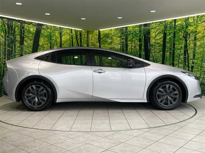 Toyota Prius 2023 — миниатюра 4