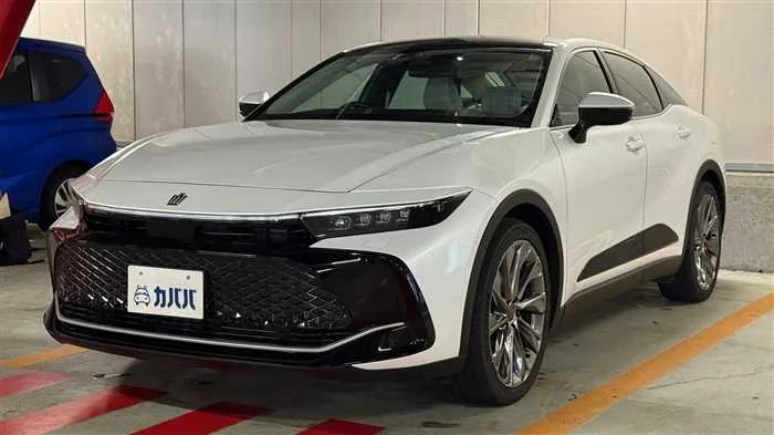Toyota Crown Z 2024 — фото 1, купить с доставкой в Москву