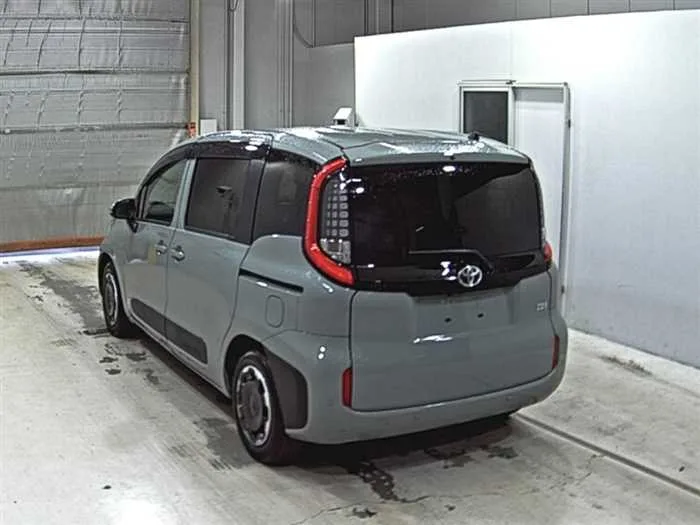 Toyota Sienta 2023 — миниатюра 5