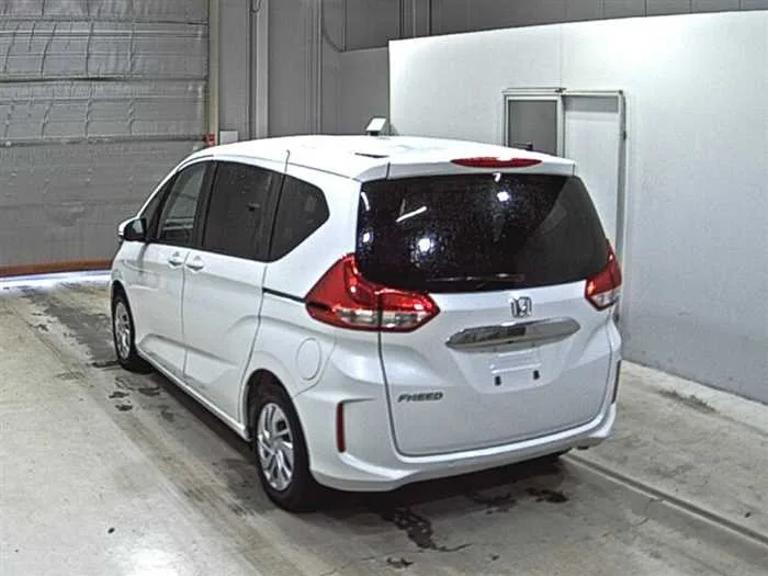 Honda Freed 2022 — миниатюра 2