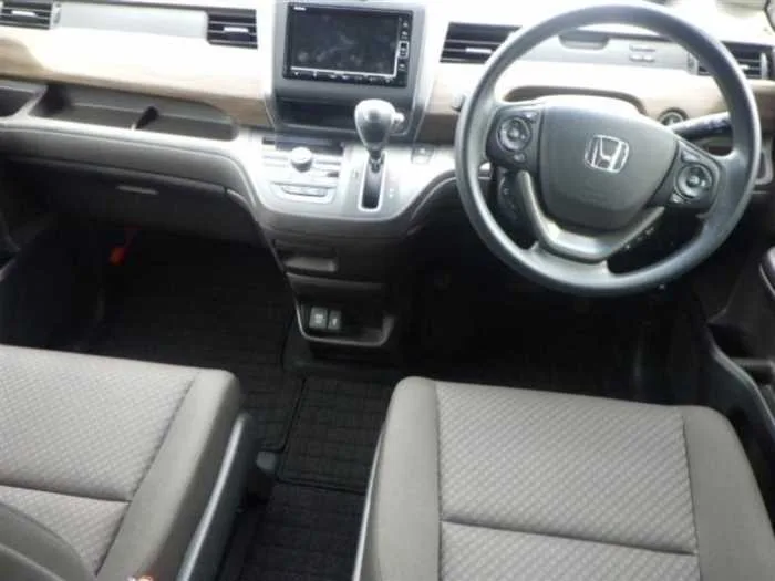 Honda Freed 2022 — миниатюра 3