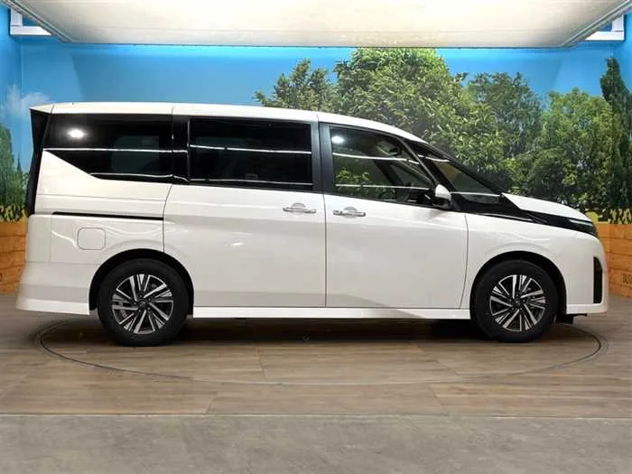 Nissan Serena 2023 — миниатюра 3