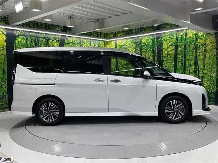 Nissan Serena 2023 — миниатюра 4