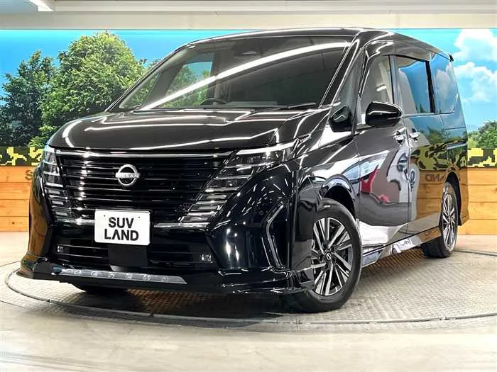Nissan Serena 2023 — фото 1, купить с доставкой в Москву