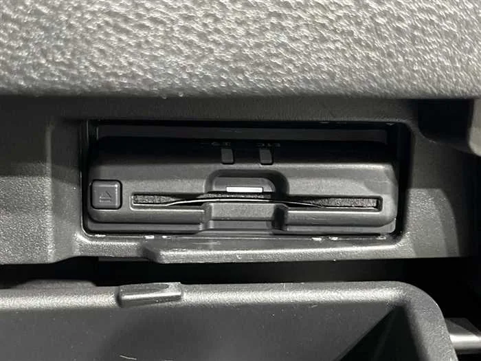 Nissan Serena 2022 — миниатюра 3