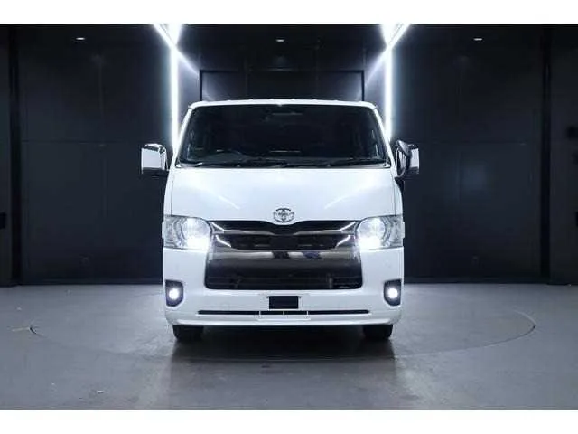 Toyota Hiace Van 2023 — миниатюра 2