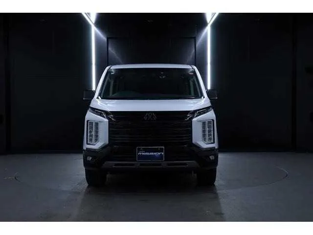 Mitsubishi Delica D5 2025 — фото 1, купить с доставкой в Москву