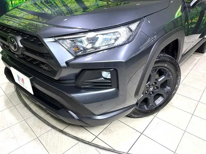 Toyota RAV4 2023 — миниатюра 3