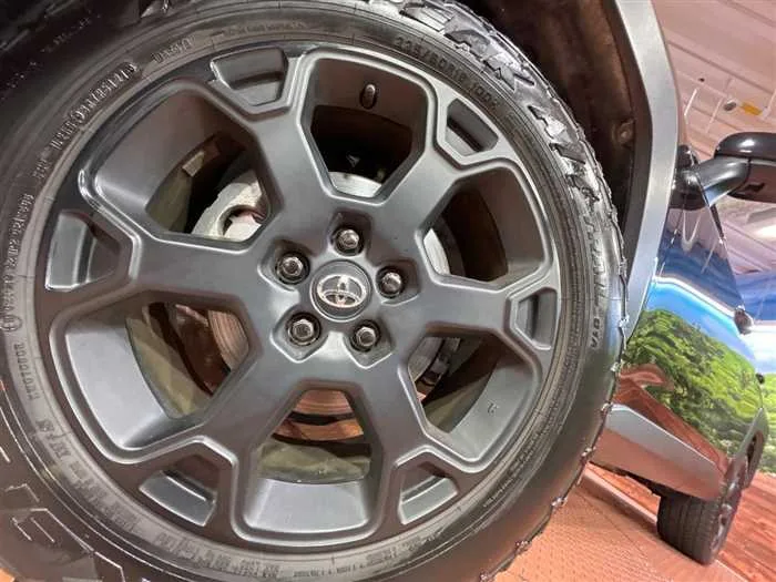 Toyota RAV4 2022 — миниатюра 2