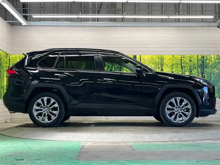 Toyota RAV4 2023 — миниатюра 5