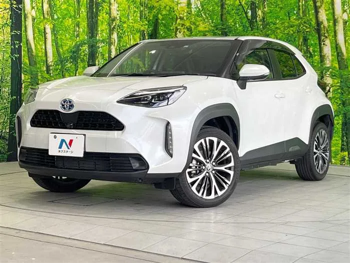Toyota Yaris Cross 2023 — фото 1, купить с доставкой в Москву