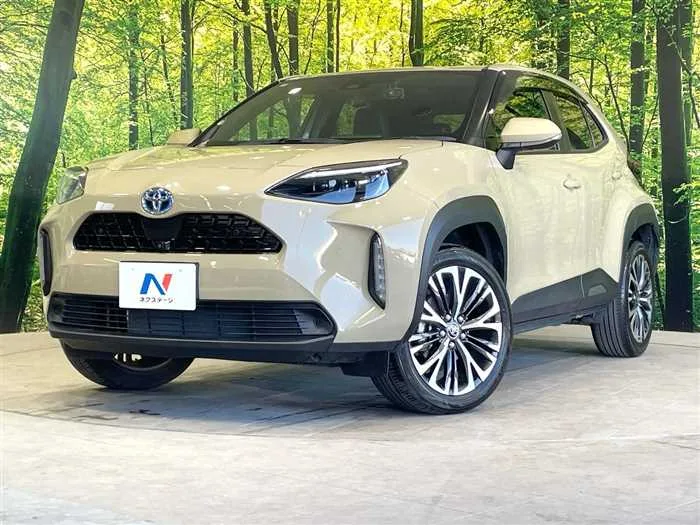 Toyota Yaris Cross 2023 — фото 1, купить с доставкой в Москву