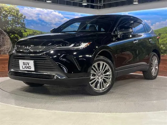 Toyota Harrier 2023 — фото 1, купить с доставкой в Москву