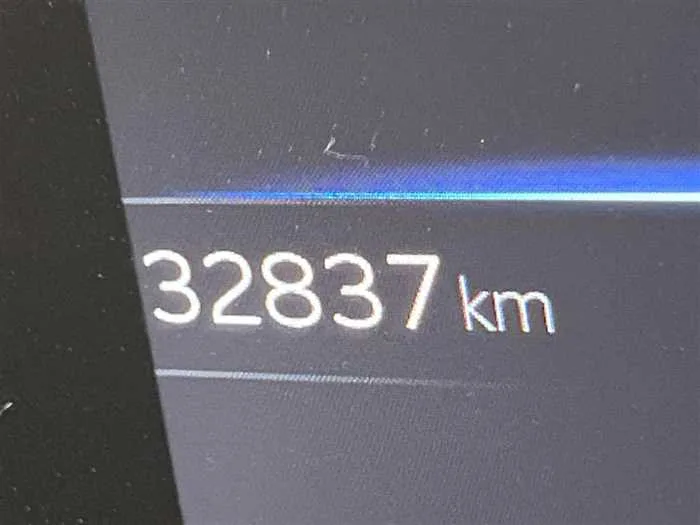 Toyota Prius 2023 — миниатюра 3