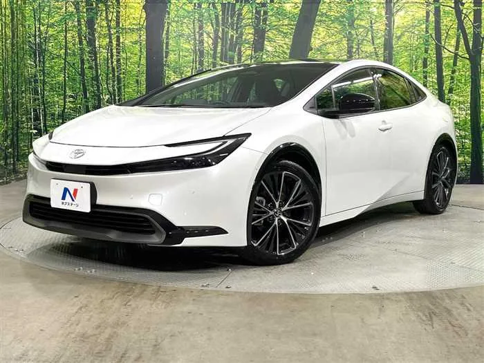 Toyota Prius 2025 — фото 1, купить с доставкой в Москву