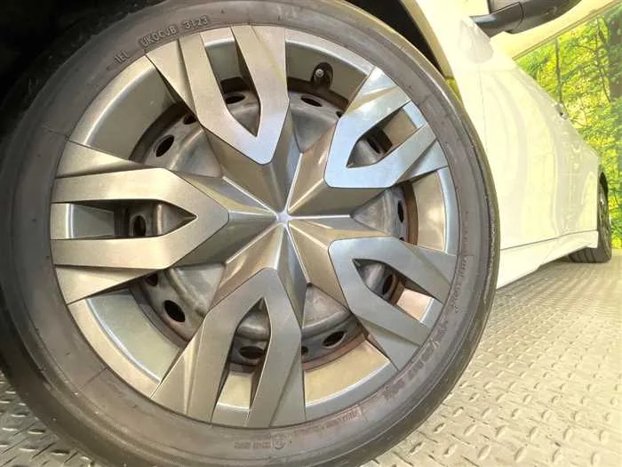 Toyota Prius 2023 — миниатюра 4